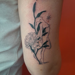 Femme et fleur